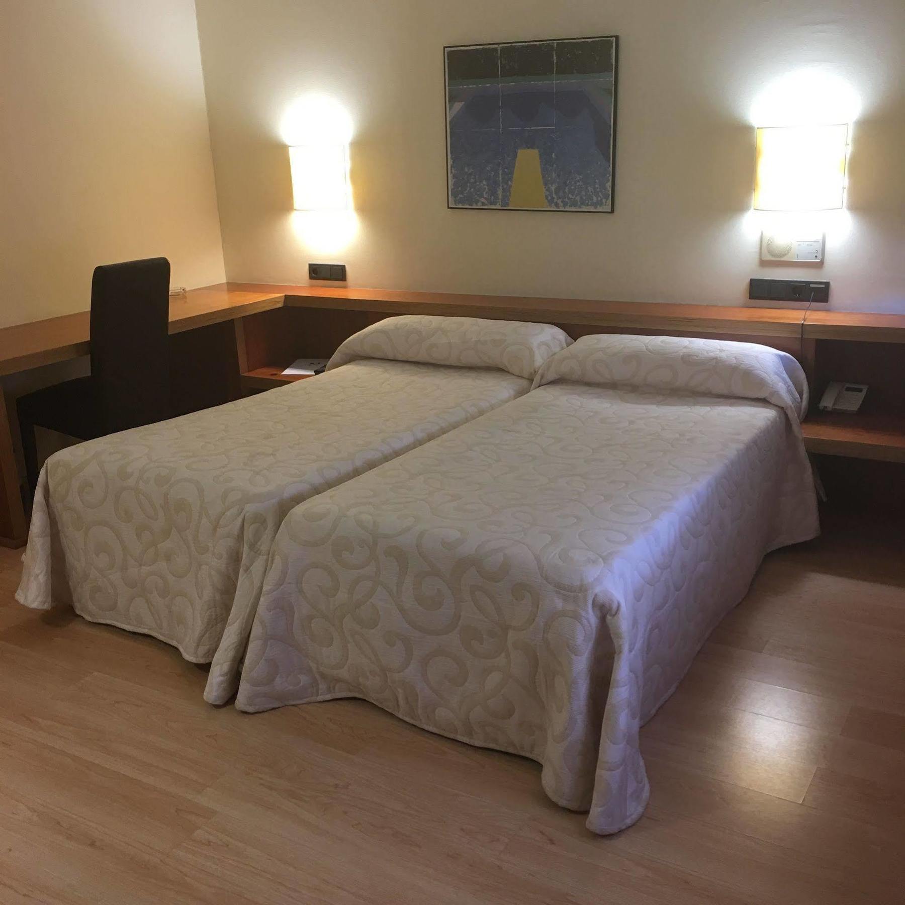Duque De Wellington Hotell Vitoria-Gasteiz Eksteriør bilde